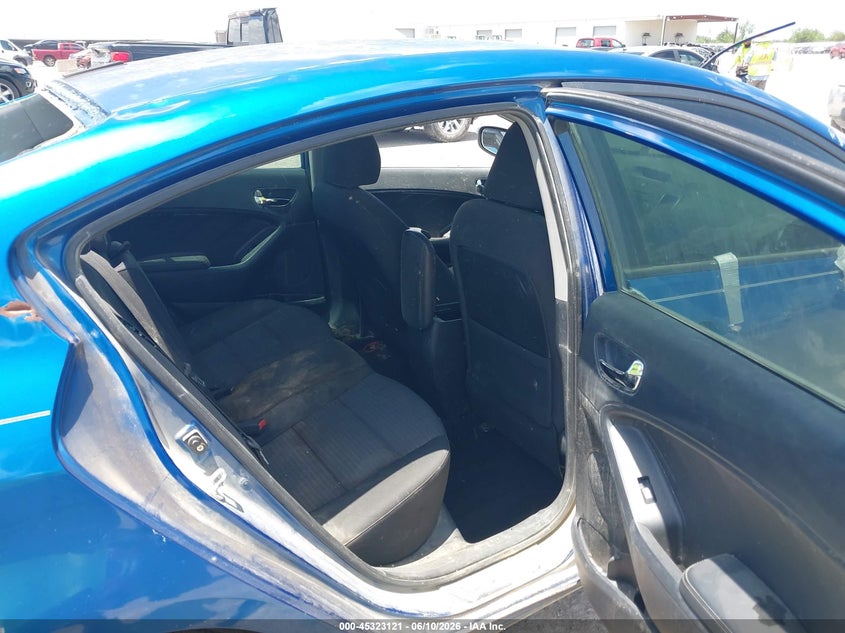 2014 Kia Forte VIN KNAFX4A60E5219855 IAAI salvage auction — HAIL, Original (Texas), sold $75 on 2026-07-29 (photo 8)