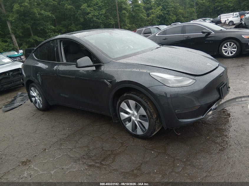 2024 Tesla Model y VIN 7SAYGDEEXRA220657 IAAI salvage auction — FRONT END, Salvage Title, sold $8,950 on 2026-09-02 (photo 1)