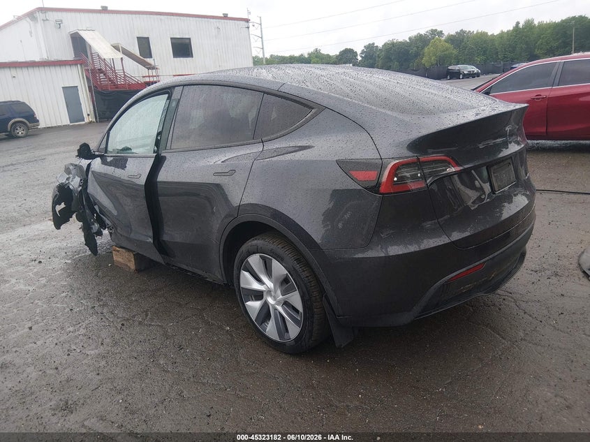 2024 Tesla Model y VIN 7SAYGDEEXRA220657 IAAI salvage auction — FRONT END, Salvage Title, sold $8,950 on 2026-09-02 (photo 3)