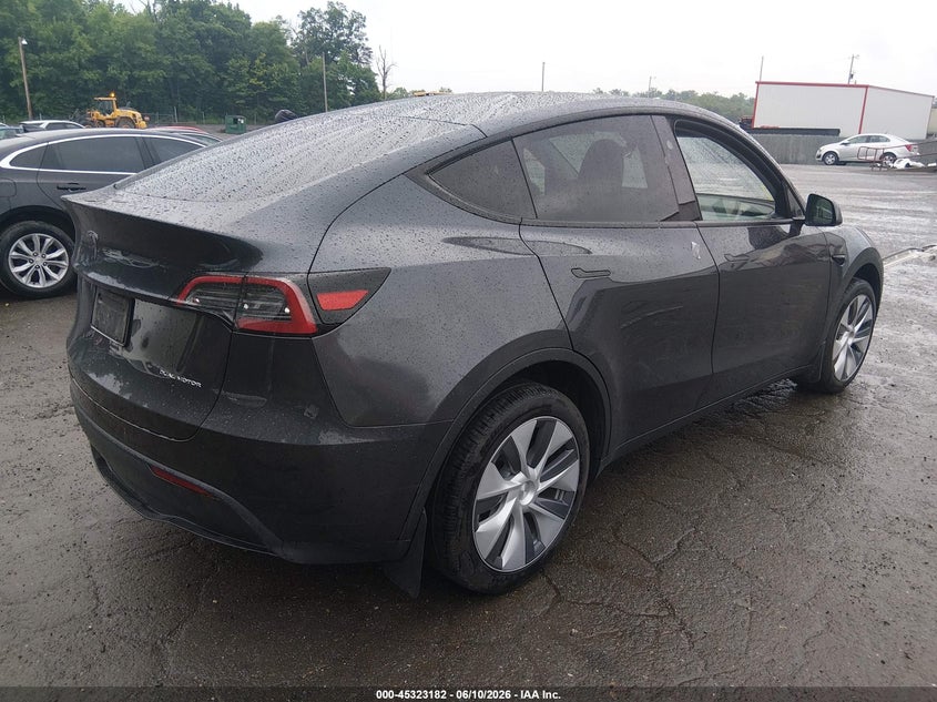 2024 Tesla Model y VIN 7SAYGDEEXRA220657 IAAI salvage auction — FRONT END, Salvage Title, sold $8,950 on 2026-09-02 (photo 4)
