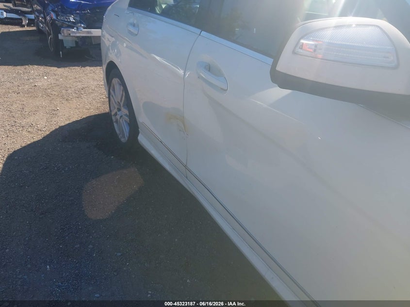 2008 Mercedes-benz C-klasse VIN WDDGF54X48F102580 IAAI salvage auction — RIGHT SIDE, Salvage - Greater Than 75% (Maryland), sold $500 on 2026-07-18 (photo 6)
