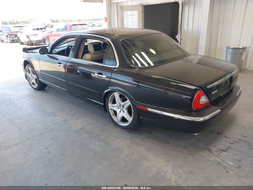 2005 Jaguar Xj series VIN SAJWA82C35SG47585 IAAI salvage auction — ENGINE BURN, Rebuildable (Florida), sold $400 on 2026-07-15 (photo 3)