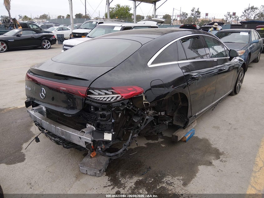 2022 Mercedes-benz Eqs VIN W1KCG2DB6NA004402 IAAI salvage auction — SIDE, Salvage Title, sold $13,000 on 2026-07-12 (photo 4)