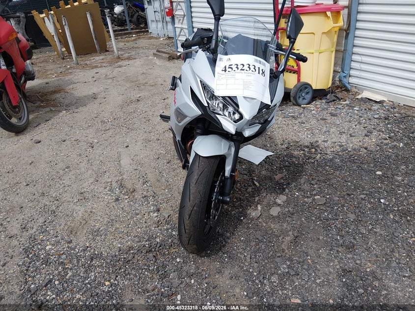 2026 Kawasaki Ninja VIN ML5EXEP19TDAG9403 IAAI salvage auction — REAR END, Salvage Title, sold $1,450 on 2026-07-28 (photo 5)