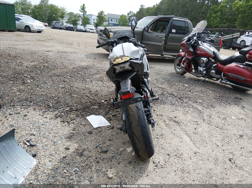 2026 Kawasaki Ninja VIN ML5EXEP19TDAG9403 IAAI salvage auction — REAR END, Salvage Title, sold $1,450 on 2026-07-28 (photo 6)