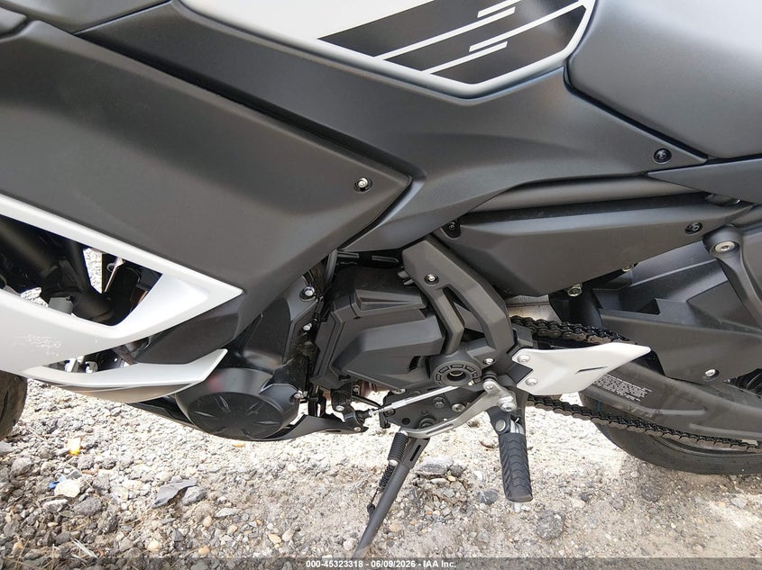 2026 Kawasaki Ninja VIN ML5EXEP19TDAG9403 IAAI salvage auction — REAR END, Salvage Title, sold $1,450 on 2026-07-28 (photo 9)