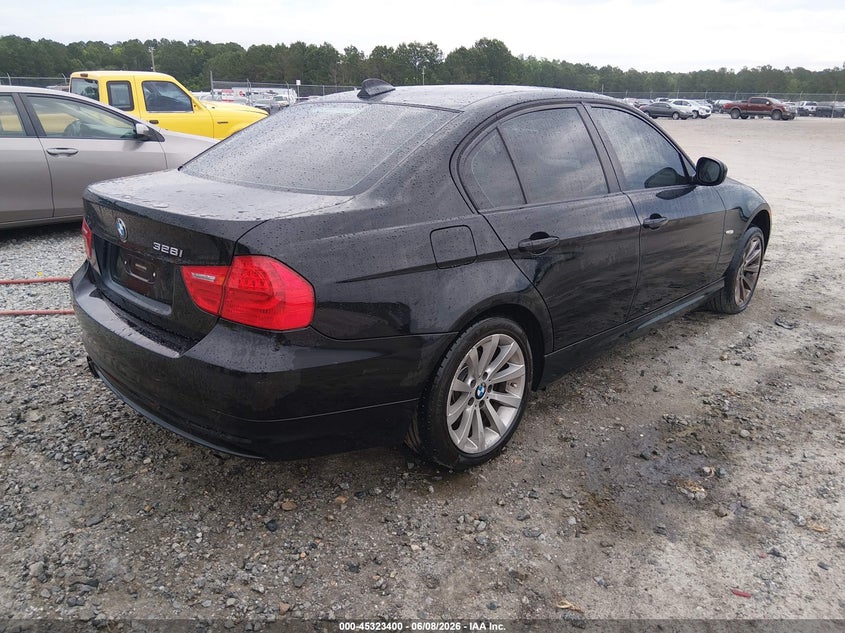 2011 BMW 3er VIN WBAPH7G53BNM54960 IAAI salvage auction — REAR END, Repossession Paperwork (Georgia), sold $1,325 on 2026-07-10 (photo 4)