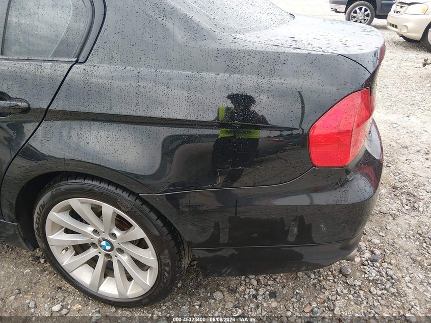2011 BMW 3er VIN WBAPH7G53BNM54960 IAAI salvage auction — REAR END, Repossession Paperwork (Georgia), sold $1,325 on 2026-07-10 (photo 6)