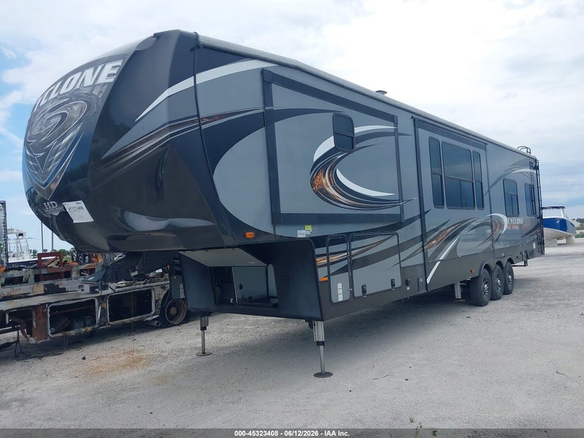 2017 Heartland rv Cyclone VIN 5SFCG4336HE333336 IAAI salvage auction — WATER/FLOOD, Rebuildable (Florida), sold $5,100 on 2026-07-28 (photo 2)