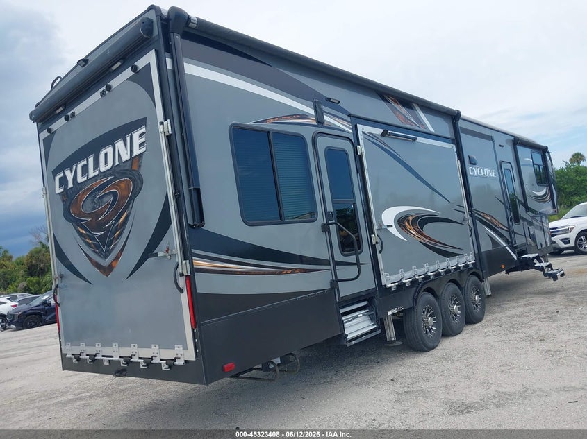 2017 Heartland rv Cyclone VIN 5SFCG4336HE333336 IAAI salvage auction — WATER/FLOOD, Rebuildable (Florida), sold $5,100 on 2026-07-28 (photo 4)