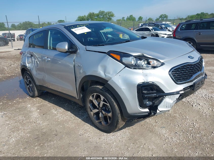2020 Kia Sportage VIN KNDPMCACXL7737960 IAAI salvage auction — RIGHT SIDE, Salvage Title, sold $3,200 on 2026-07-28 (photo 1)