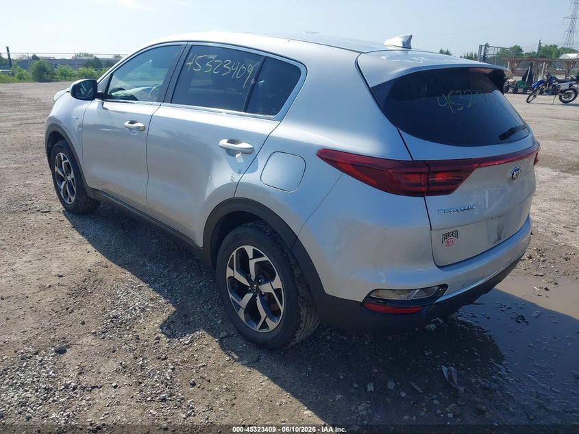 2020 Kia Sportage VIN KNDPMCACXL7737960 IAAI salvage auction — RIGHT SIDE, Salvage Title, sold $3,200 on 2026-07-28 (photo 3)