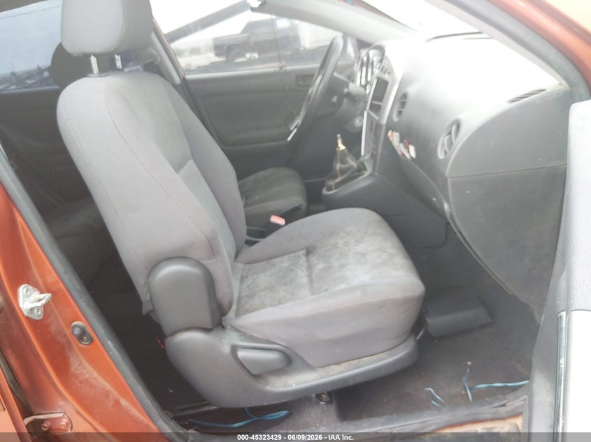 2004 Pontiac Vibe VIN 5Y2SL62804Z411017 IAAI salvage auction — RIGHT SIDE, Salvage (New Mexico), sold $275 on 2026-07-20 (photo 5)