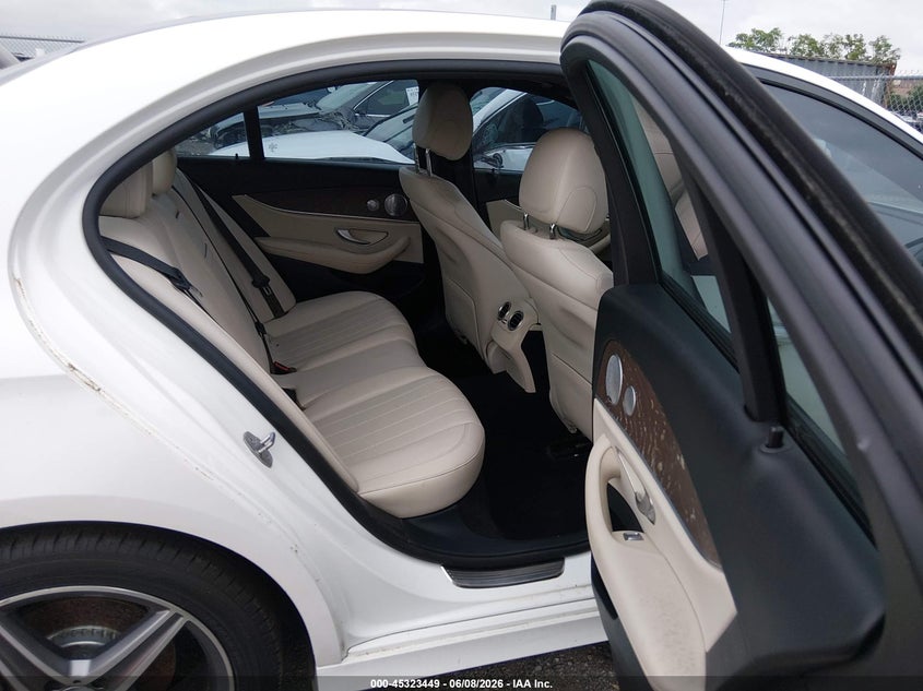 2017 Mercedes-benz E-klasse VIN WDDZF4JB7HA019248 IAAI salvage auction — WATER/FLOOD, Salvage Title, sold $3,025 on 2026-07-09 (photo 8)