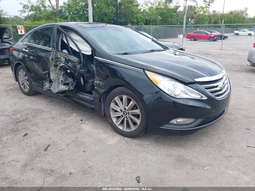 2014 Hyundai Sonata VIN 5NPEC4AC5EH867935 IAAI salvage auction — LEFT SIDE, Rebuildable (Florida), sold $325 on 2026-07-13 (photo 1)