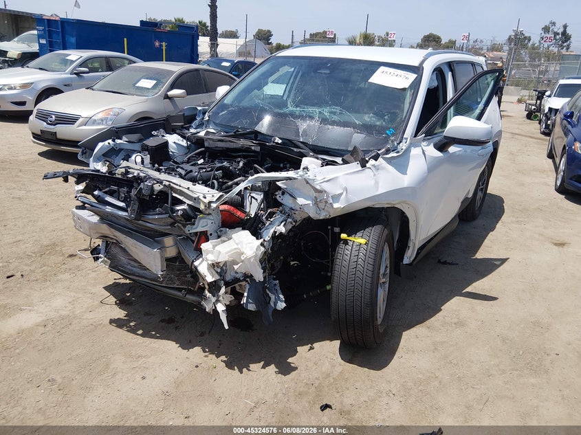 2026 Toyota Highlander VIN 5TDAAAA58TS040846 IAAI salvage auction — LEFT FRONT, Salvage Title, sold $10,000 on 2026-07-29 (photo 2)