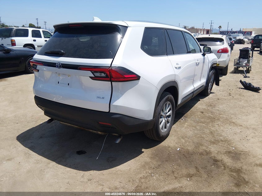 2026 Toyota Highlander VIN 5TDAAAA58TS040846 IAAI salvage auction — LEFT FRONT, Salvage Title, sold $10,000 on 2026-07-29 (photo 4)