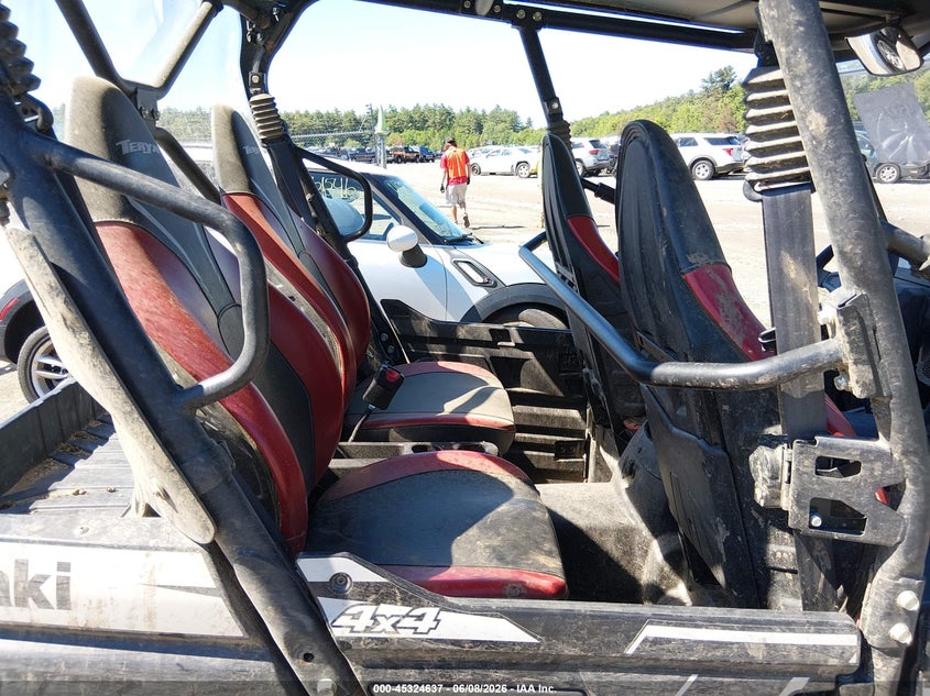 2023 Kawasaki VIN JKBRTCL11PB500015 IAAI salvage auction — UNKNOWN, Bill Of Sale (Massachusetts), sold $4,200 on 2026-07-22 (photo 8)