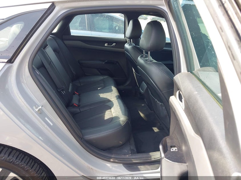 2021 Kia K5 VIN 5XXG64J21MG044193 IAAI salvage auction — REAR END, Salvage Title, sold $6,600 on 2026-08-01 (photo 8)