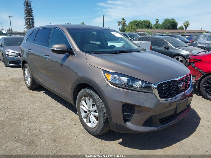 2020 Kia Sorento VIN 5XYPG4A38LG635864 IAAI salvage auction — SIDE, Salvage (California), sold $6,500 on 2026-07-07 (photo 1)