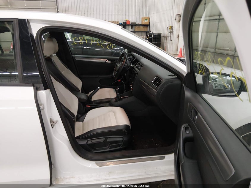2016 Volkswagen Jetta VIN 3VWB17AJ6GM265614 IAAI salvage auction — RIGHT FRONT, Prior Salvage (Minnesota), sold $1,400 on 2026-07-23 (photo 5)