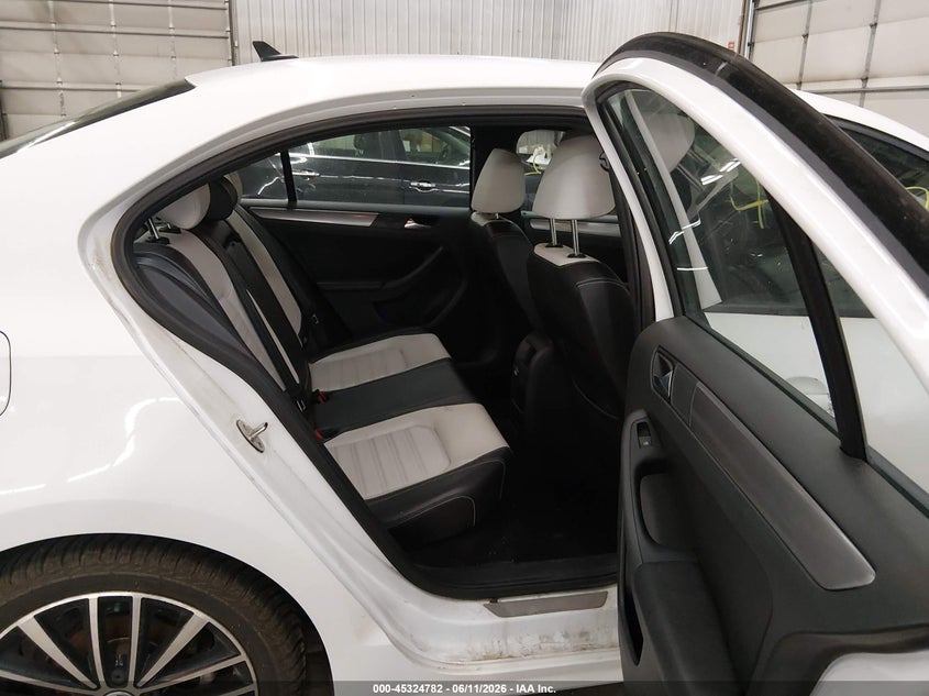 2016 Volkswagen Jetta VIN 3VWB17AJ6GM265614 IAAI salvage auction — RIGHT FRONT, Prior Salvage (Minnesota), sold $1,400 on 2026-07-23 (photo 8)