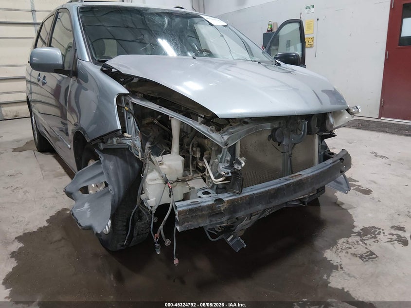 2008 Toyota Sienna VIN 5TDZK22CX8S123897 IAAI salvage auction — FRONT END, Salvage (Idaho), sold $75 on 2026-07-17 (photo 6)