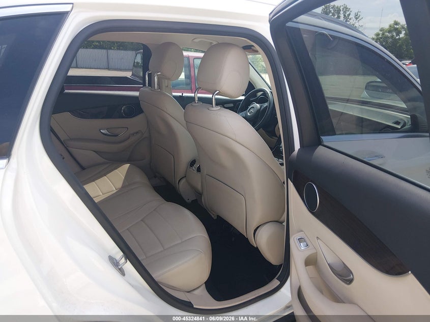 2018 Mercedes-benz Glc VIN WDC0G4KB9JV079670 IAAI salvage auction — RIGHT FRONT, Salvage (Illinois), sold $5,200 on 2026-07-14 (photo 8)