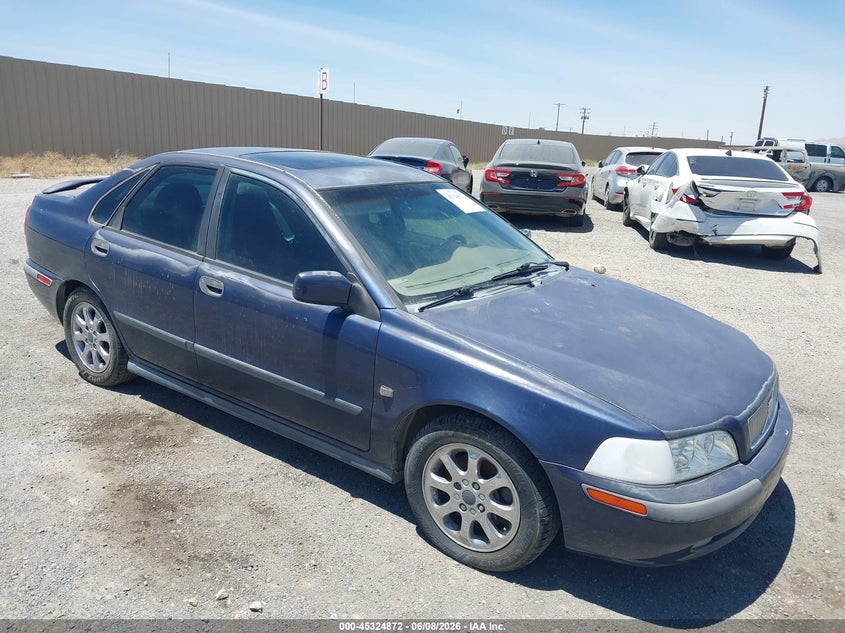 2001 Volvo S40 VIN YV1VS29511F733435 IAAI salvage auction — UNKNOWN, Salvage (California), sold $150 on 2026-07-30 (photo 1)
