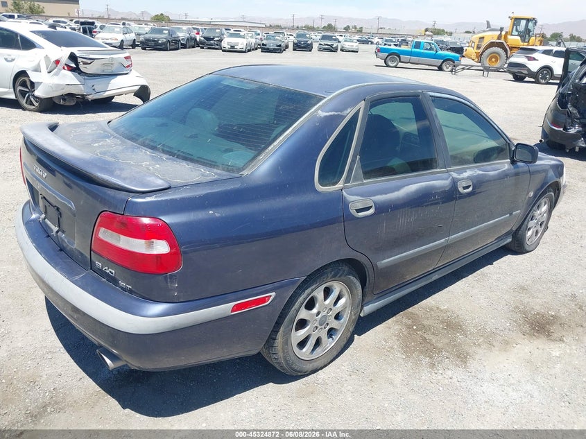 2001 Volvo S40 VIN YV1VS29511F733435 IAAI salvage auction — UNKNOWN, Salvage (California), sold $150 on 2026-07-30 (photo 4)