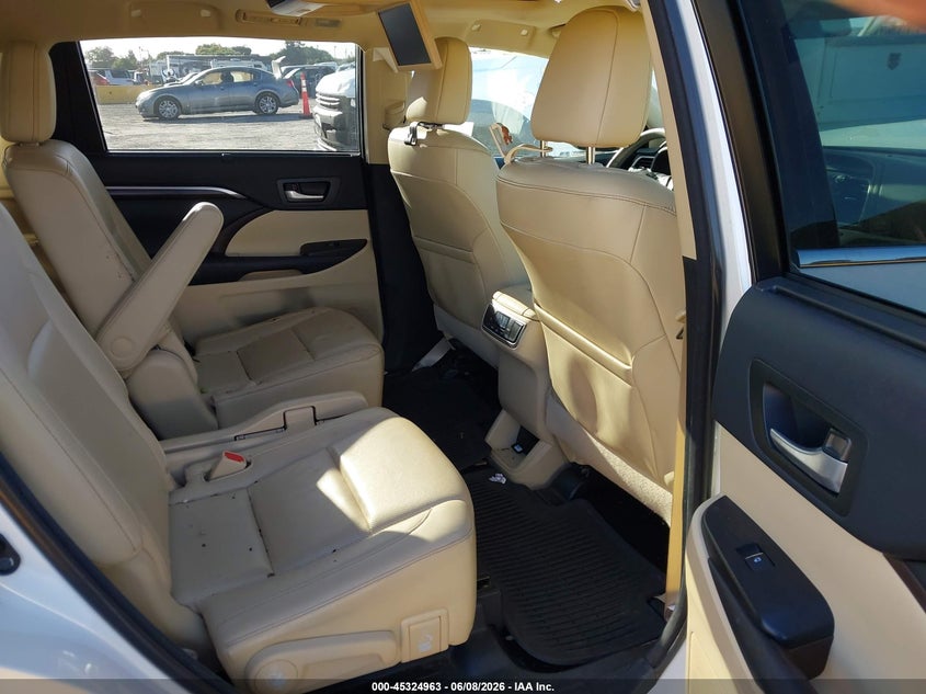 2015 Toyota Highlander VIN 5TDDCRFH9FS008467 IAAI salvage auction — FRONT END, Salvage Title, sold $4,500 on 2026-07-09 (photo 8)