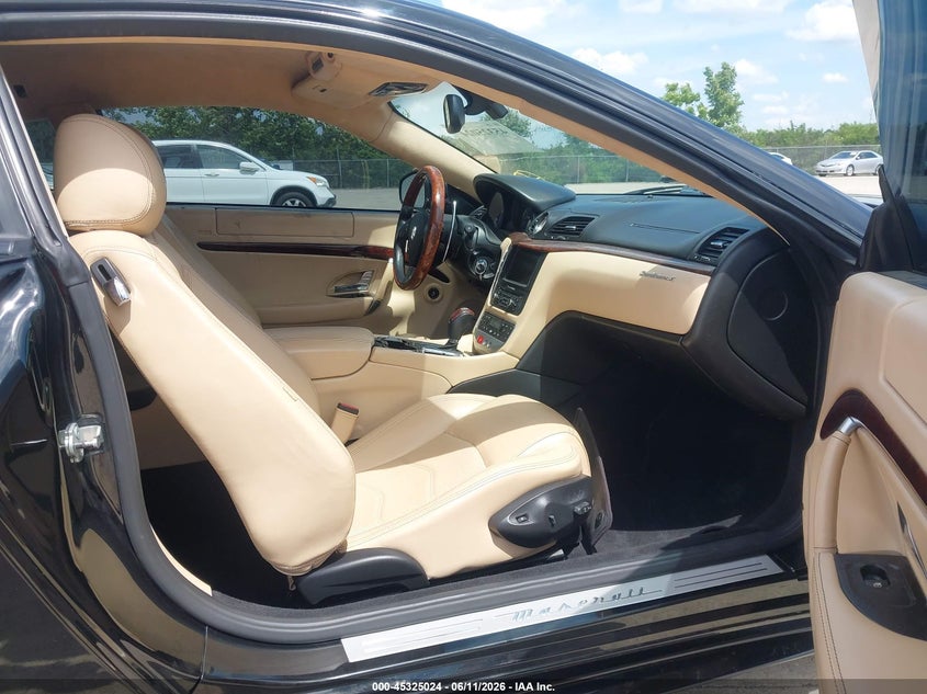 2012 Maserati Granturismo VIN ZAM45KLA8C0062362 IAAI salvage auction — FRONT END, Salvage (Illinois), sold $8,800 on 2026-07-21 (photo 5)