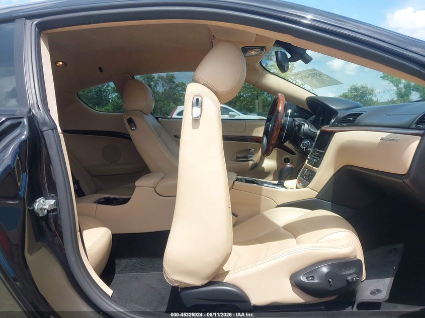 2012 Maserati Granturismo VIN ZAM45KLA8C0062362 IAAI salvage auction — FRONT END, Salvage (Illinois), sold $8,800 on 2026-07-21 (photo 8)