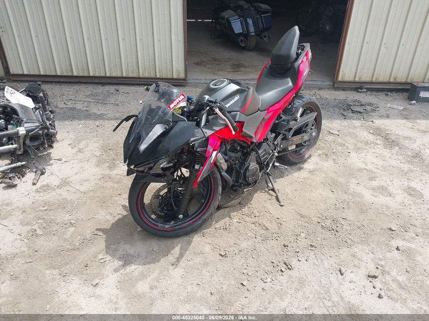 2025 Kawasaki Ninja VIN ML5EXGG18SDA56642 IAAI salvage auction — FRONT END, Salvage Title, sold $550 on 2026-09-19 (photo 2)