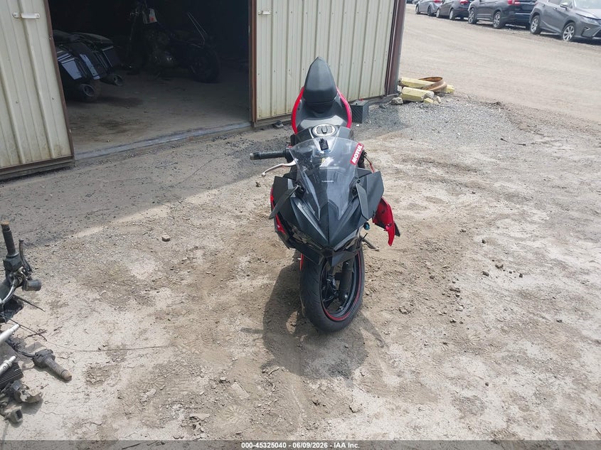 2025 Kawasaki Ninja VIN ML5EXGG18SDA56642 IAAI salvage auction — FRONT END, Salvage Title, sold $550 on 2026-09-19 (photo 5)