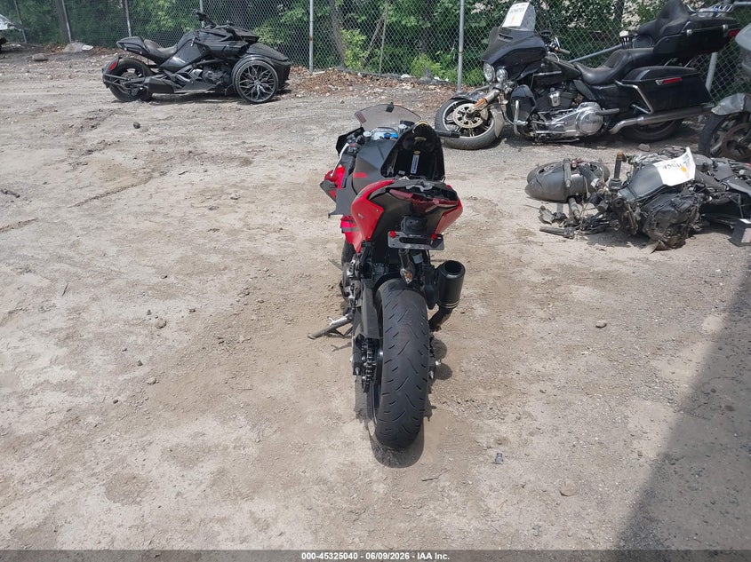 2025 Kawasaki Ninja VIN ML5EXGG18SDA56642 IAAI salvage auction — FRONT END, Salvage Title, sold $550 on 2026-09-19 (photo 6)