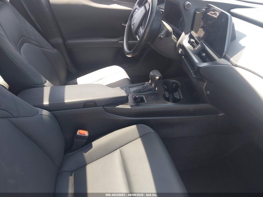 2024 Lexus Ux VIN JTHX6JBH6R2168926 IAAI salvage auction — ROLLOVER, Salvage Title, sold $25 on 2026-07-10 (photo 5)