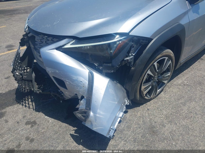 2024 Lexus Ux VIN JTHX6JBH6R2168926 IAAI salvage auction — ROLLOVER, Salvage Title, sold $25 on 2026-07-10 (photo 6)