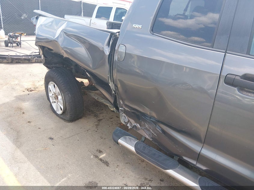 2014 Toyota Tundra VIN 5TFRY5F18EX151583 IAAI salvage auction — SIDE, Salvage Title, sold $3,850 on 2026-07-25 (photo 6)