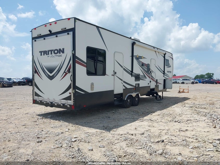 2017 Dutchman Travel trlr VIN 4YDF34527HZ990779 IAAI salvage auction — ROOF, Salvage (Tennessee), sold $2,550 on 2026-07-13 (photo 4)
