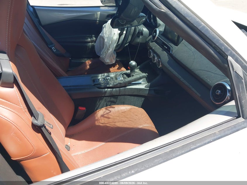 2023 Mazda Mx-5 VIN JM1NDAM74P0558015 IAAI salvage auction — ROLLOVER, Salvage Title, sold $1,800 on 2026-07-28 (photo 5)