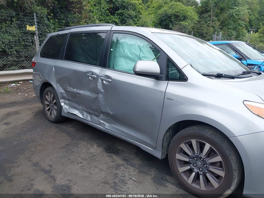 2018 Toyota Sienna VIN 5TDJZ3DC0JS189425 IAAI salvage auction — RIGHT SIDE, Salvage (North Carolina), sold $3,400 on 2026-07-09 (photo 6)