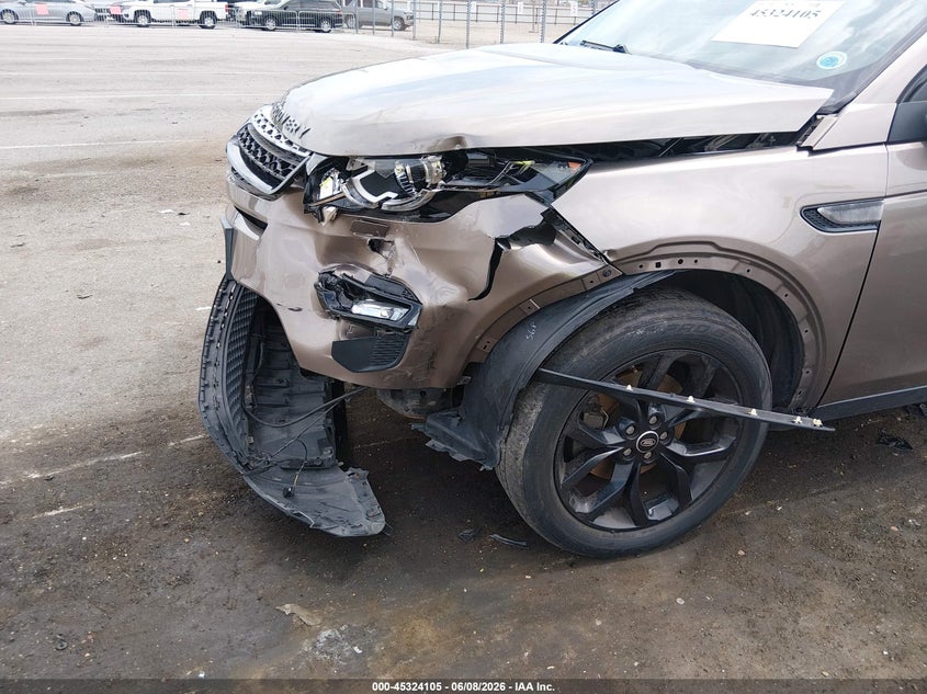 2017 Land rover Discovery sport VIN SALCR2BG3HH641982 IAAI salvage auction — FRONT END, Salvage Title, sold $2,425 on 2026-08-03 (photo 6)