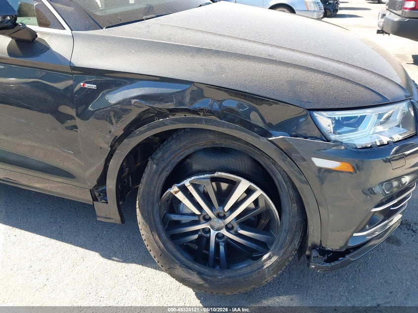 2020 Audi Q5 VIN WA1E2AFY5L2105350 IAAI salvage auction — RIGHT FRONT, Salvage Title, sold $13,100 on 2026-07-11 (photo 6)