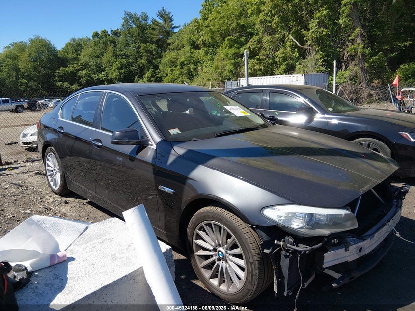 2013 BMW 5er VIN WBAFU7C54DDU74155 IAAI salvage auction — FRONT END, Salvage (Massachusetts), sold $600 on 2026-07-21 (photo 1)