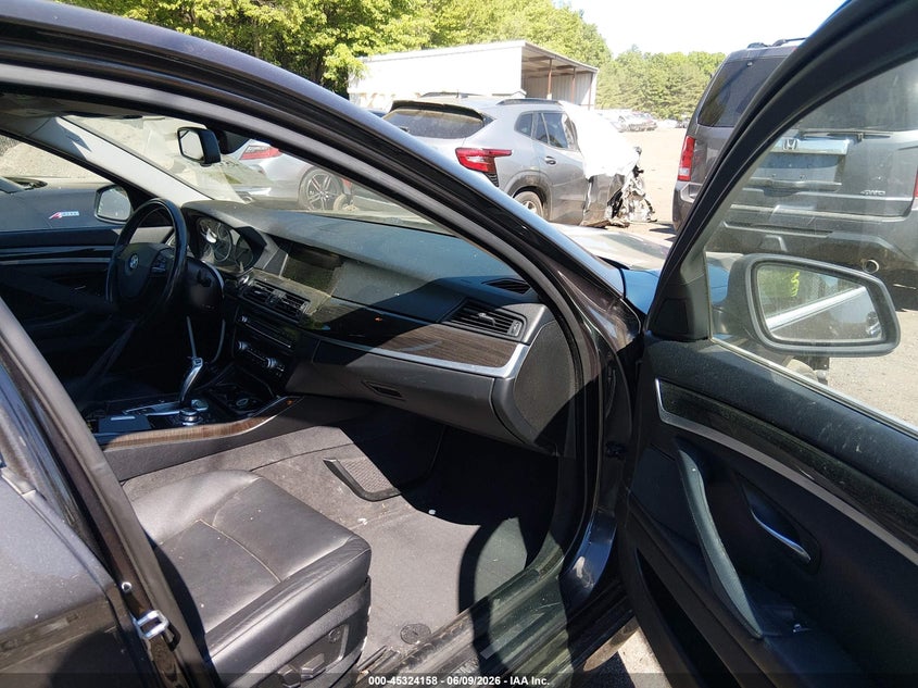 2013 BMW 5er VIN WBAFU7C54DDU74155 IAAI salvage auction — FRONT END, Salvage (Massachusetts), sold $600 on 2026-07-21 (photo 5)