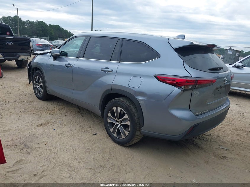 2021 Toyota Highlander VIN 5TDGARAHXMS009229 IAAI salvage auction — FRONT END, Salvage Title, sold $8,300 on 2026-07-18 (photo 3)