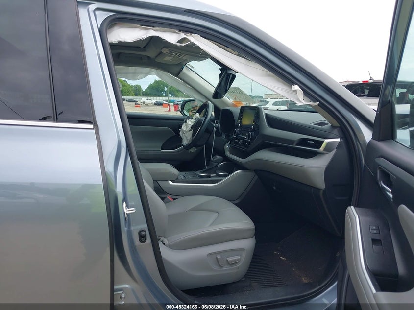 2021 Toyota Highlander VIN 5TDGARAHXMS009229 IAAI salvage auction — FRONT END, Salvage Title, sold $8,300 on 2026-07-18 (photo 5)