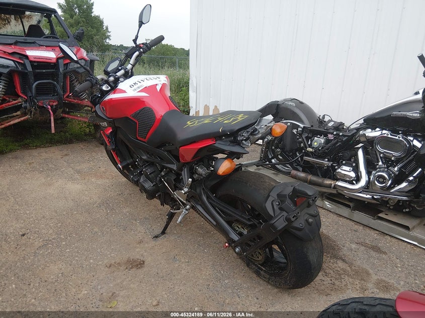 2018 Yamaha Mt VIN JYARN53E5JA003710 IAAI salvage auction — REAR END, Prior Salvage (Minnesota), sold $25 on 2026-07-31 (photo 3)