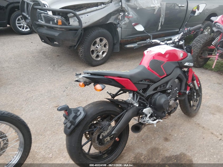 2018 Yamaha Mt VIN JYARN53E5JA003710 IAAI salvage auction — REAR END, Prior Salvage (Minnesota), sold $3,350 on 2026-07-31 (photo 4)